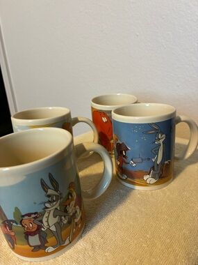Warner Bros. Ceramic Mug Set - Bugs Bunny, Wile E Coyote, and More